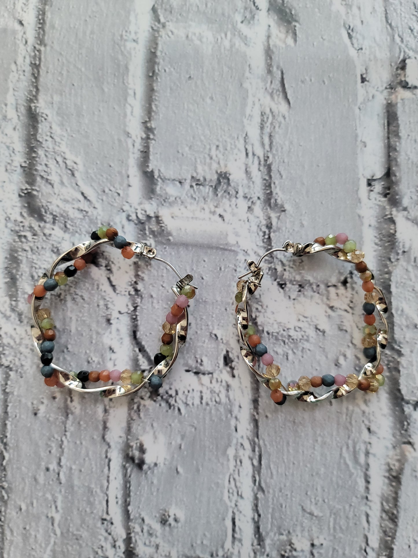 Intertwined Metal & Bead Small Hoop Earrings