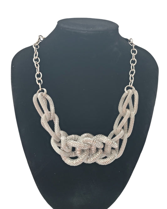 Short Mesh Chain Statement Necklace